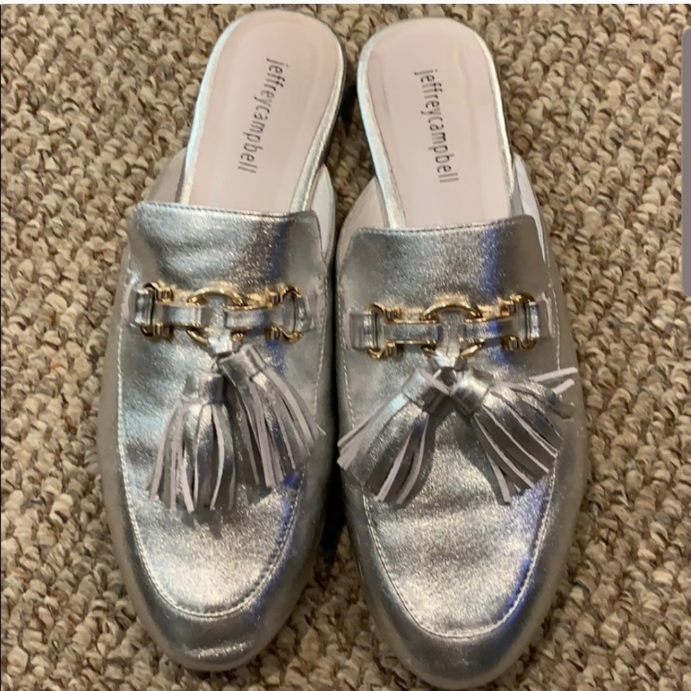 ❤❤ SOLD❤❤Jeffrey campbell Mettalic Mules